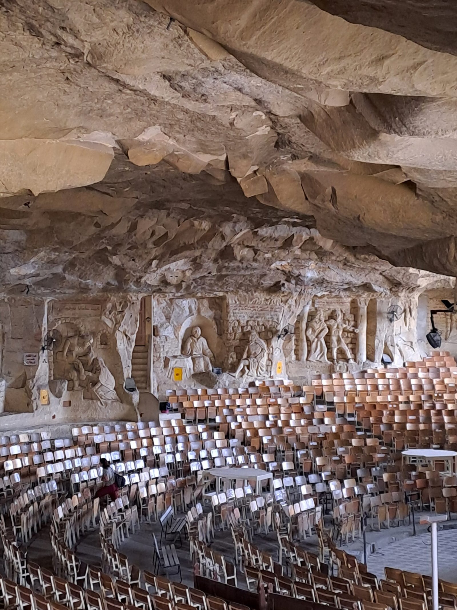 كنيسة القديس سمعان الخراز بجبل المقطم مع تريند أم الدنيا مصر